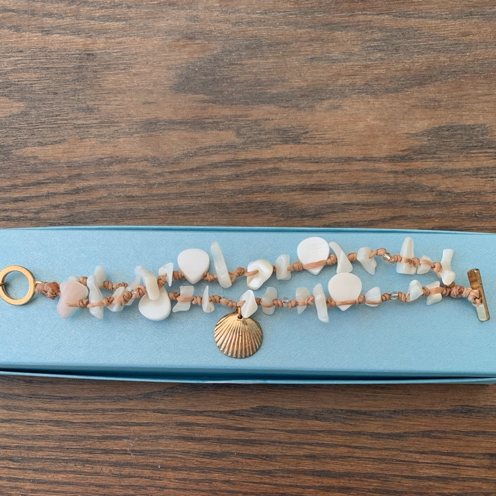 Seashell Bracelet - Picture 2 of 7
